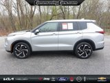 Used 2022 Mitsubishi Outlander ES image 3