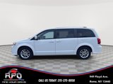 Used 2019 Dodge Grand Caravan SXT image 2