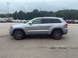 Used 2018 Jeep Grand Cherokee Limited w/ Luxury Group II image 3