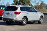 Used 2020 Nissan Pathfinder SV image 2