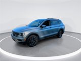 Used 2021 Volkswagen Tiguan SE w/ Panoramic Sunroof Package image 4