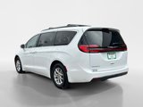 Used 2022 Chrysler Pacifica Touring-L image 3