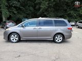 Used 2019 Toyota Sienna LE image 2