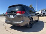 Used 2020 Chrysler Pacifica Touring w/ S Appearance Package image 5