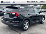 Used 2022 GMC Terrain SLE w/ Driver Convenience Package image 3