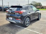 Used 2021 Buick Encore GX Essence image 4