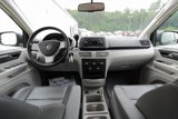 Used 2010 Volkswagen Routan SE image 2