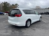 Used 2022 Chrysler Voyager LX image 4