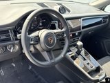 Certified 2025 Porsche Macan image 4