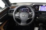 New 2025 Lexus ES 300h w/ Premium Package image 3