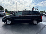 Used 2016 Chrysler Town & Country Touring image 4