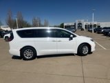 Certified 2023 Chrysler Pacifica Touring-L image 5