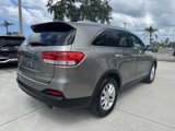 Used 2017 Kia Sorento LX image 5