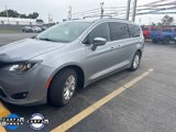 Used 2018 Chrysler Pacifica Touring-L image 2