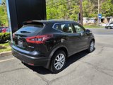 Used 2020 Nissan Rogue Sport SV image 2