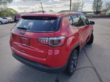 Used 2021 Jeep Compass Latitude image 3