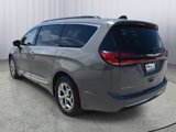 Used 2023 Chrysler Pacifica Limited image 6