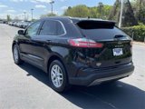 Used 2022 Ford Edge SEL w/ Convenience Package image 4