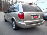 Used 2003 Chrysler Town & Country Limited image 2