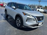 Used 2023 Nissan Rogue SV image 3