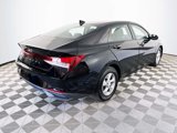 Used 2021 Hyundai Elantra SE image 4