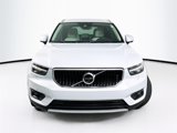 Used 2020 Volvo XC40 T5 Momentum w/ Protection Package Premier image 5