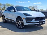 Certified 2024 Porsche Macan image 3