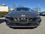 Used 2025 Hyundai Elantra SE image 2