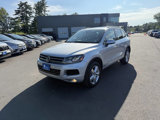 Used 2011 Volkswagen Touareg Sport image 2