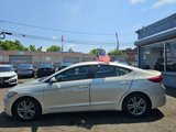 Used 2017 Hyundai Elantra SE image 2