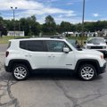 Used 2016 Jeep Renegade Latitude w/ Cold Weather Group image 5