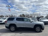 Certified 2023 GMC Acadia SLE w/ Driver Convenience Package image 4