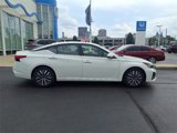 Used 2023 Nissan Altima 2.5 SV image 2