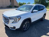 Used 2022 GMC Terrain SLT image 2