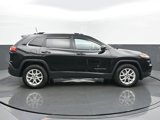 Used 2017 Jeep Cherokee Latitude w/ Safety/Convenience Group image 6
