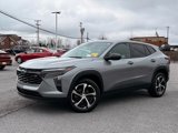 Used 2024 Chevrolet Trax RS image 2
