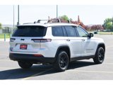 Used 2024 Jeep Grand Cherokee L Laredo image 3