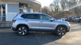 New 2025 Volkswagen Taos SE image 4