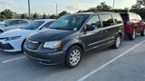 Used 2015 Chrysler Town & Country Touring image 3