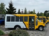 Used 2014 Chevrolet Express 3500 image 2