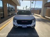 Used 2022 GMC Terrain SLE w/ Driver Convenience Package image 2