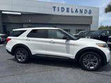 Used 2022 Ford Explorer XLT image 2