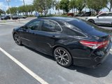 Used 2018 Toyota Camry SE image 4