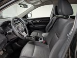 Used 2017 Nissan Rogue SV image 3