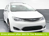 Used 2017 Chrysler Pacifica Platinum image 5