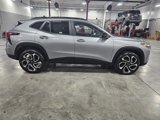 Used 2024 Chevrolet Trax RS image 3
