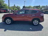 Used 2016 Nissan Rogue SV image 2