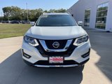 Used 2019 Nissan Rogue SL w/ Premium Package image 3