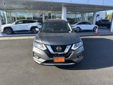 Used 2019 Nissan Rogue SV image 2