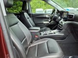 Used 2022 Ford Explorer XLT w/ Equipment Group 202A image 6